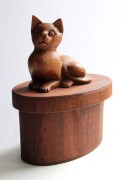 2023 Houten urn ovaal poes 800